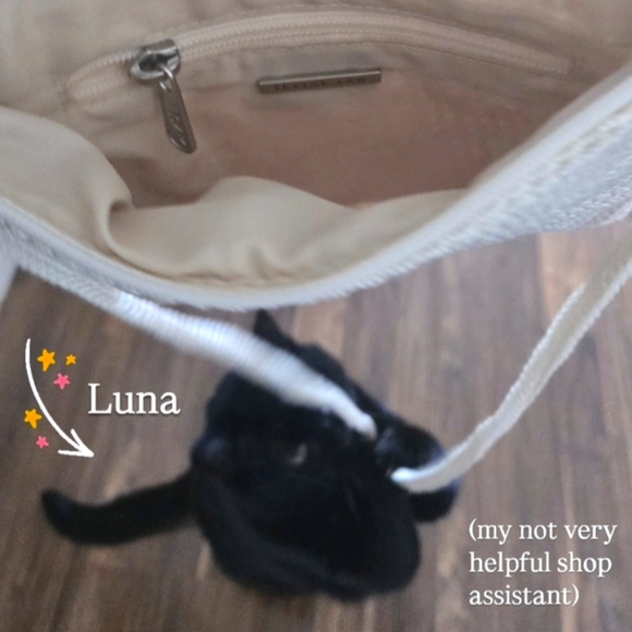 Meet your Posher, Claire - Picture 2 of 3